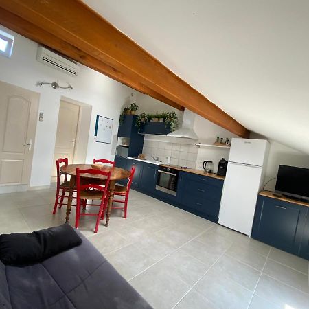 Appartement Climatise Au Pied Du Mont Ventoux Malemort-du-Comtat Luaran gambar