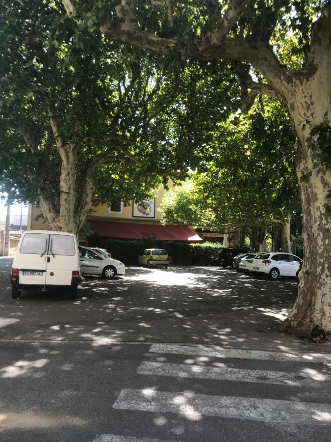 Appartement Climatise Au Pied Du Mont Ventoux Malemort-du-Comtat Luaran gambar